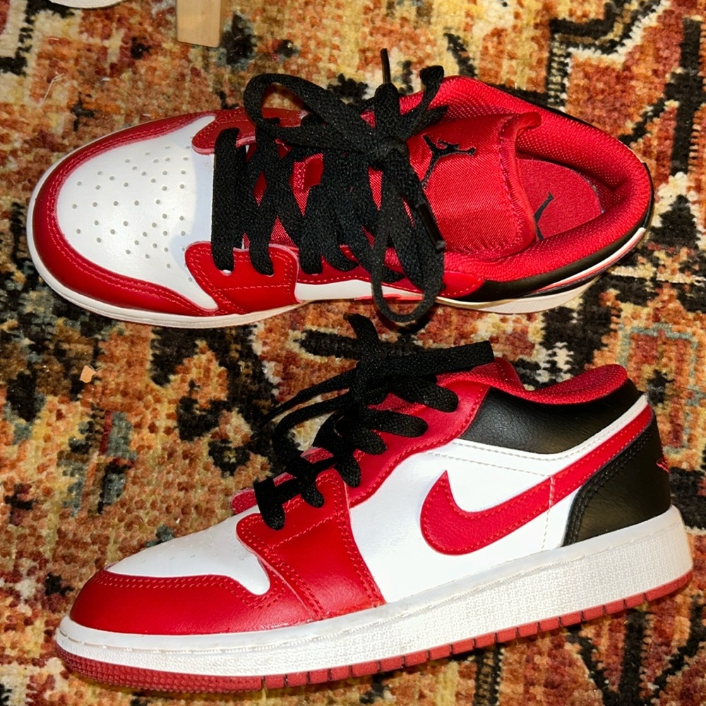Air Jordan 1 Low- Bred Toe